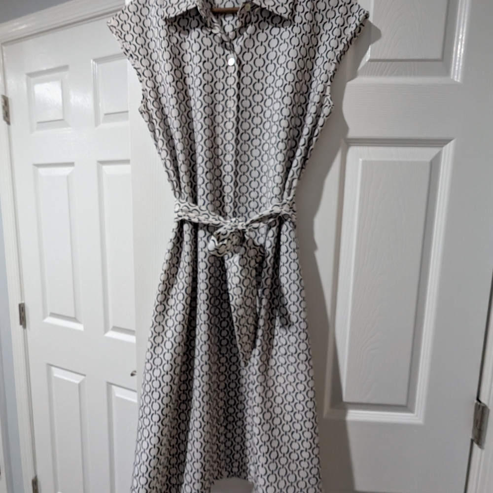 Elegant Black and White Patterned Dress